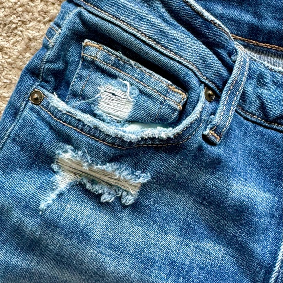 Joe’s Irisa Slim Crop Jeans - Picture 4 of 10